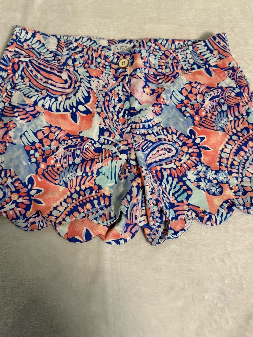 Crown & Ivy Shelby Women’s Size 10 Shorts Paisley Floral Scalloped Hem Stretch